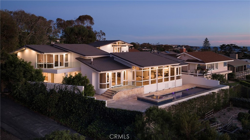 52 N Portola, Laguna Beach CA 92651 - photo 2