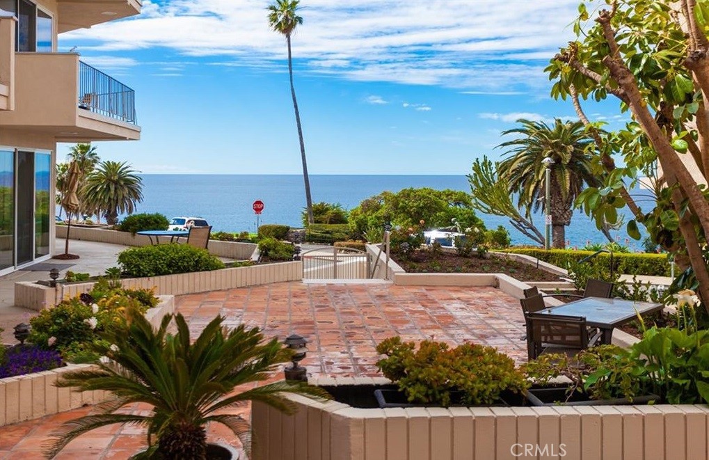 520 Cliff Drive 104, Laguna Beach CA 92651 - photo 1