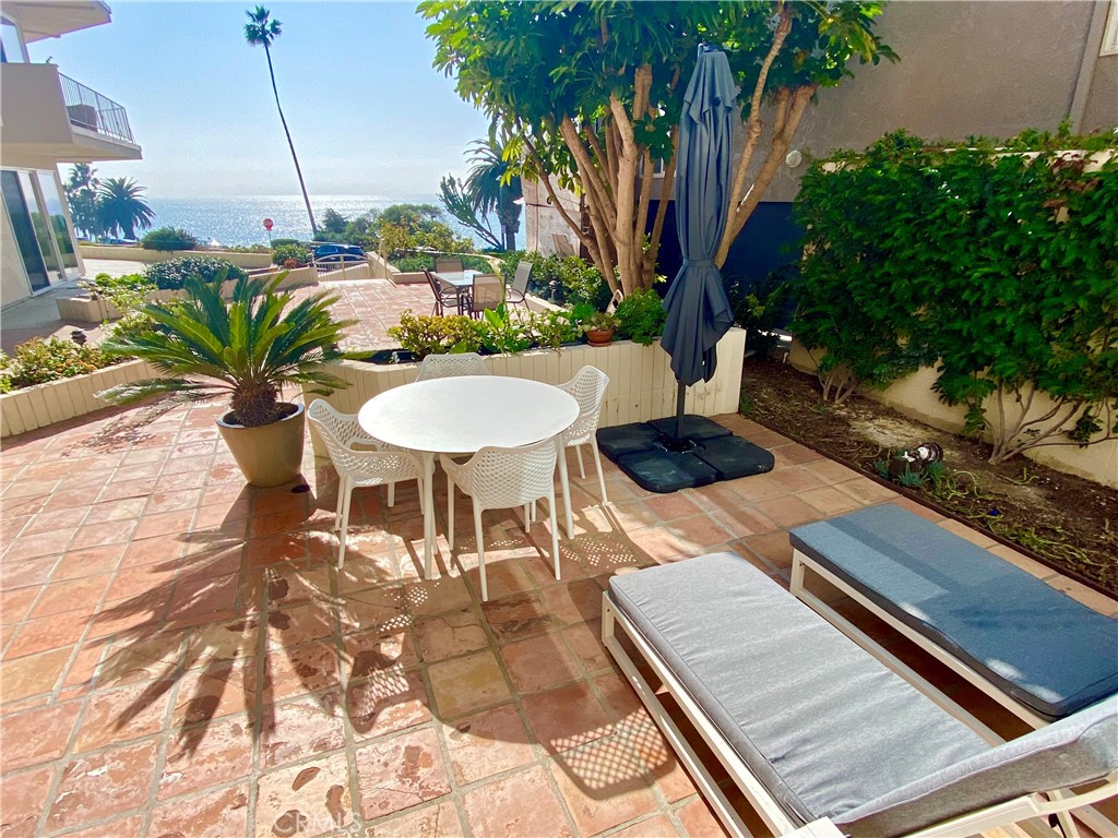 520 Cliff Drive 104, Laguna Beach CA 92651 - photo 2