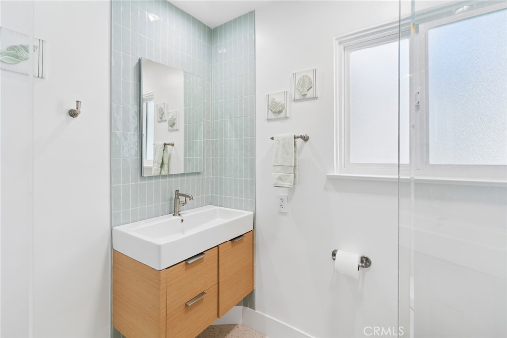 520 Cliff Drive 202, Laguna Beach CA 92651 - photo 16