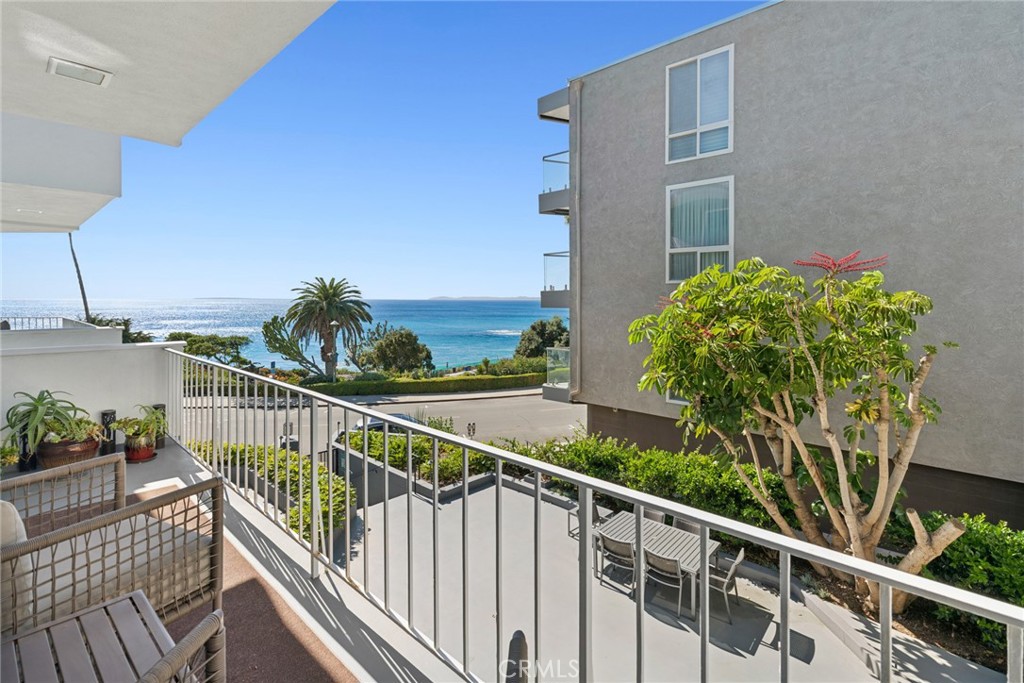 520 Cliff Drive 202, Laguna Beach CA 92651 - photo 19