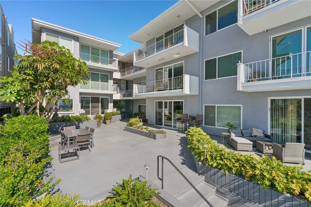 520 Cliff Drive 202, Laguna Beach CA 92651 - photo 21
