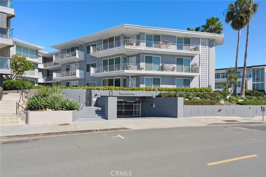 520 Cliff Drive 202, Laguna Beach CA 92651 - photo 22