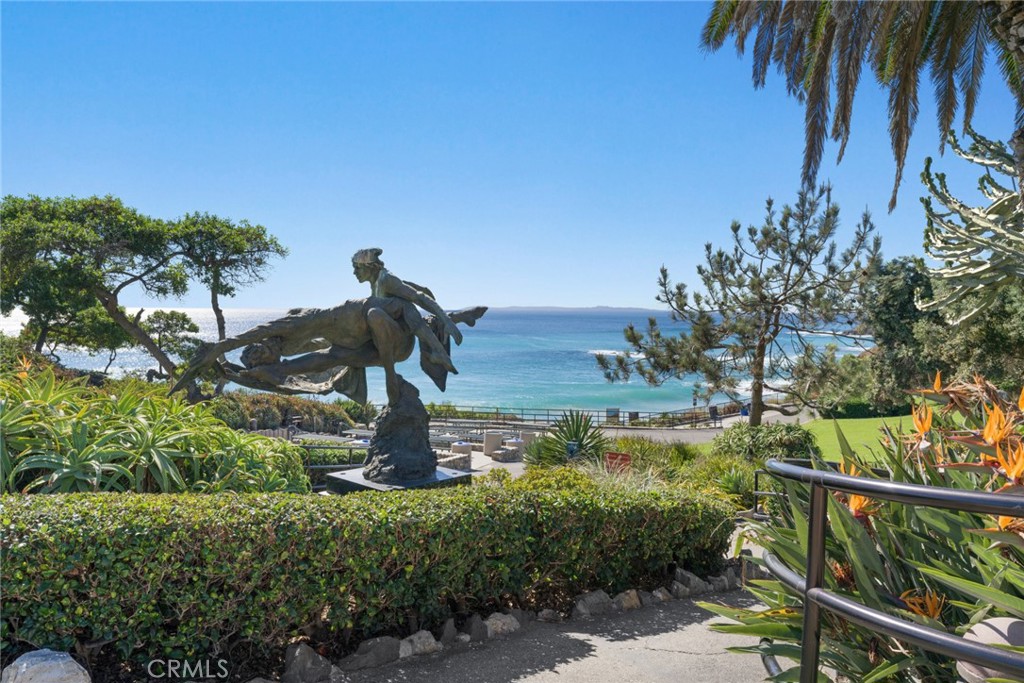 520 Cliff Drive 202, Laguna Beach CA 92651 - photo 25