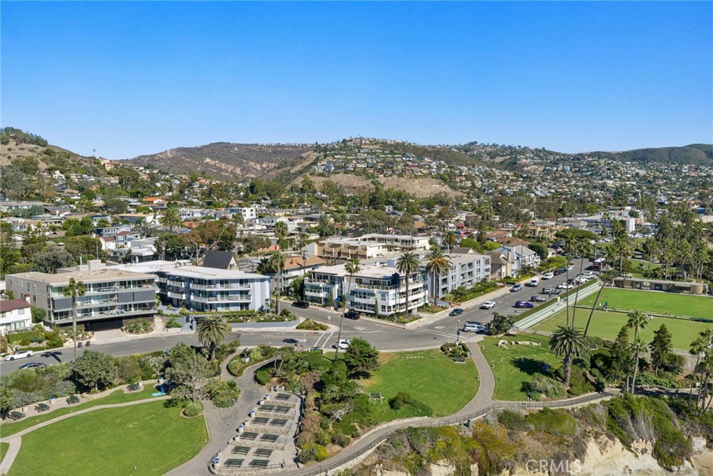 520 Cliff Drive 202, Laguna Beach CA 92651 - photo 28
