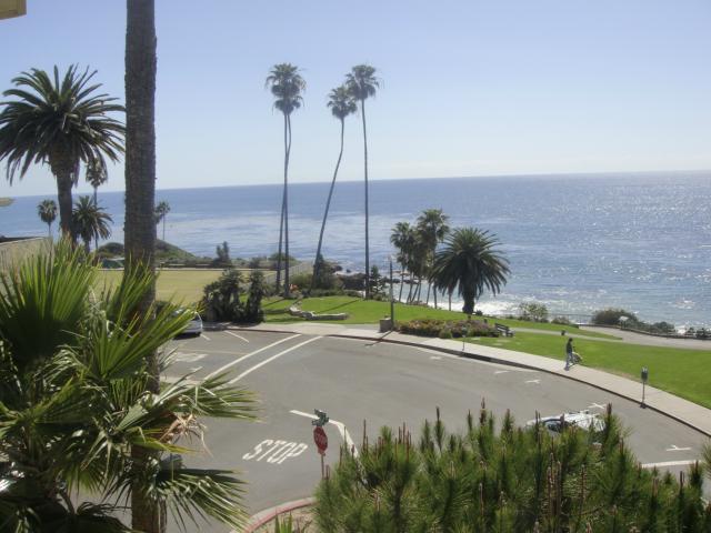 520 Cliff Drive 301, Laguna Beach CA 92651 - photo 1