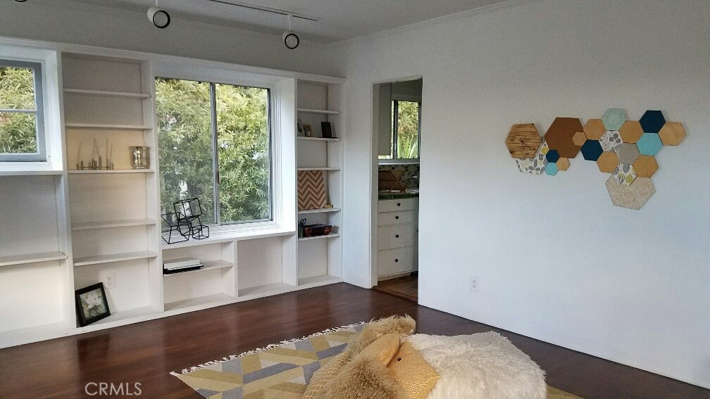 520 Through Street, Laguna Beach CA 92651 - photo 1