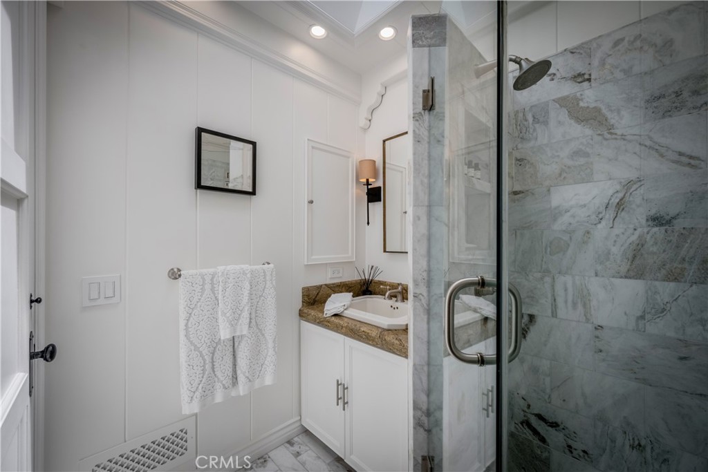 522 Thalia Street, Laguna Beach CA 92651 - photo 17