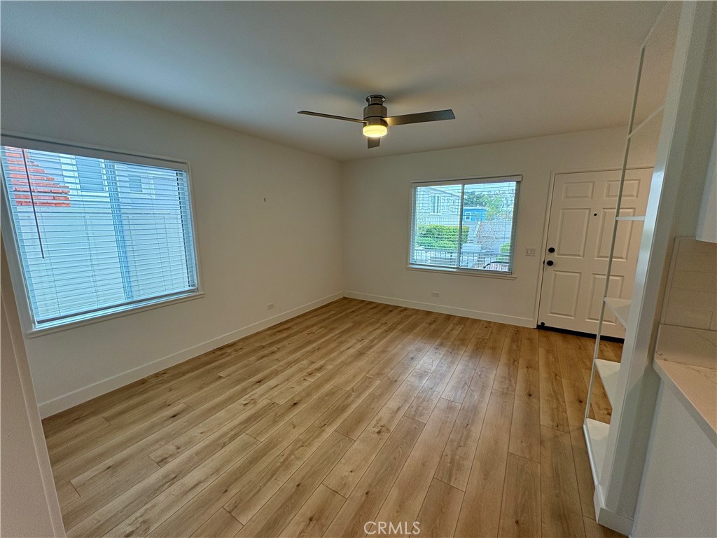 Living room - 527 Catalina 2, Laguna Beach CA 92651 - photo 5