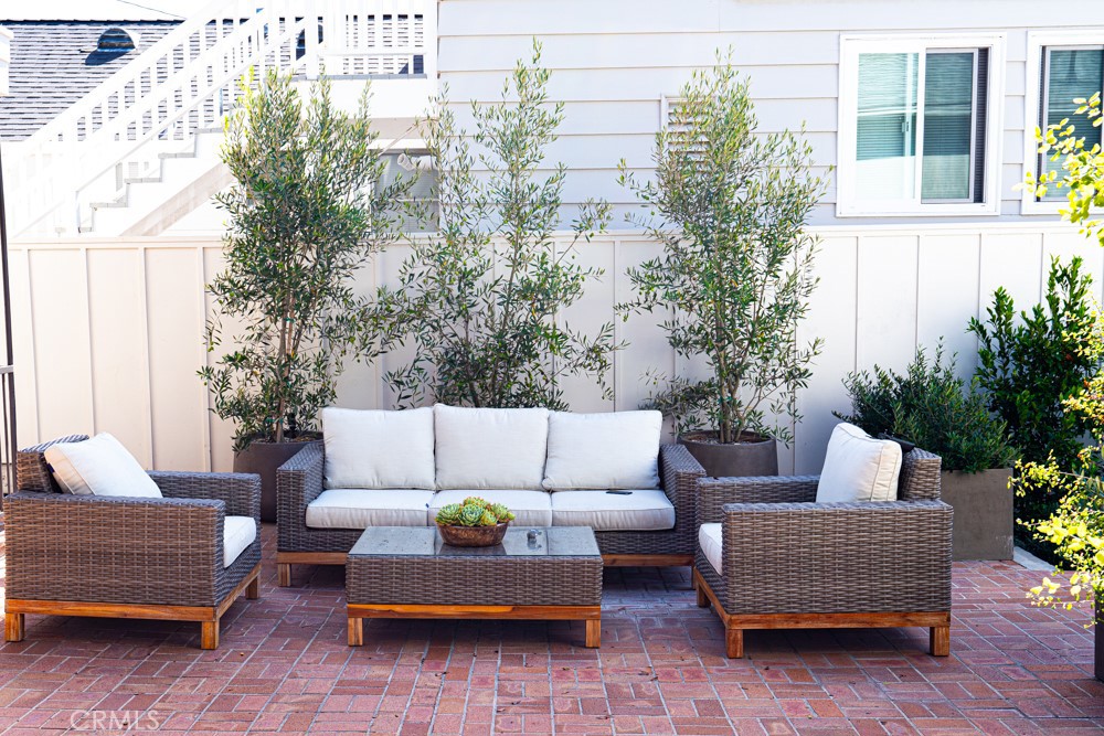 Common area - 527 Catalina 2, Laguna Beach CA 92651 - photo 12