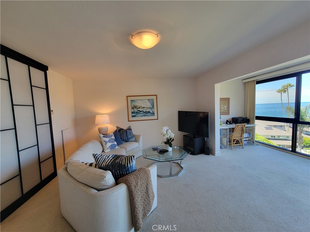 ENTRY LEVEL BONUS ROOM - 53 Blue Lagoon, Laguna Beach CA 92651 - photo 11