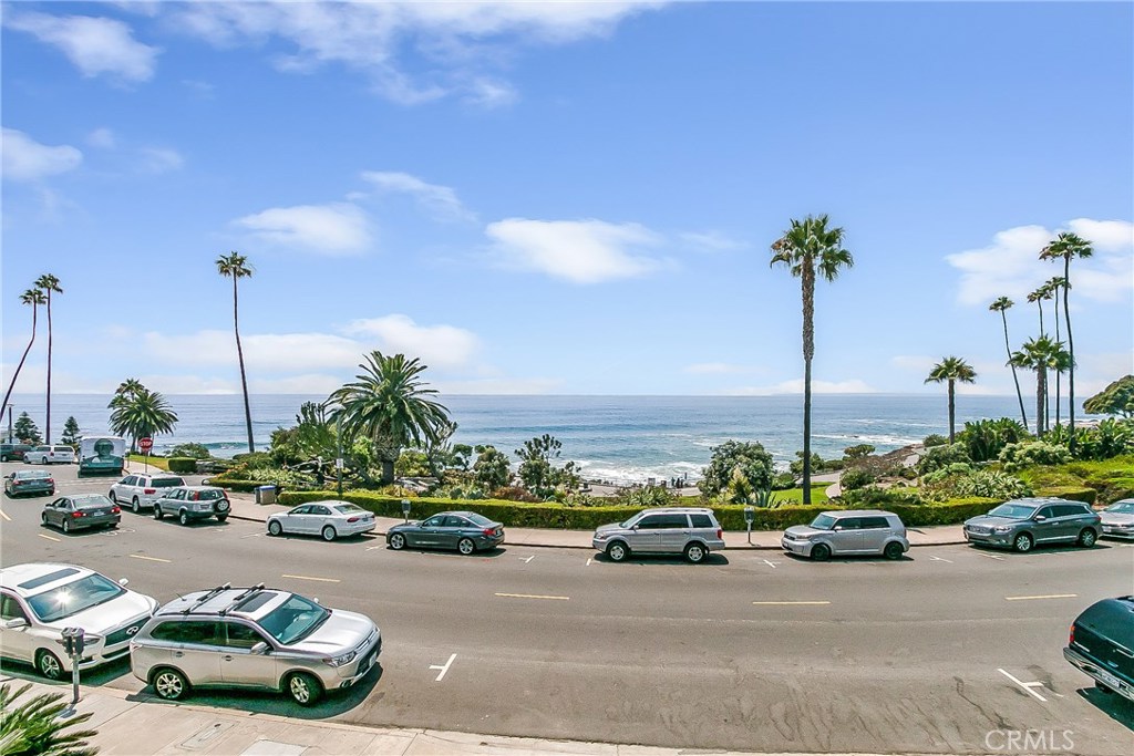 530 Cliff Drive 102, Laguna Beach CA 92651 - photo 1
