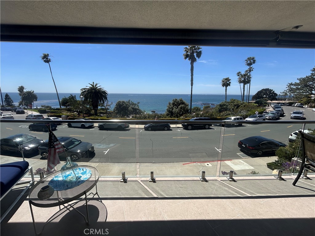 530 Cliff Drive 102, Laguna Beach CA 92651 - photo 1