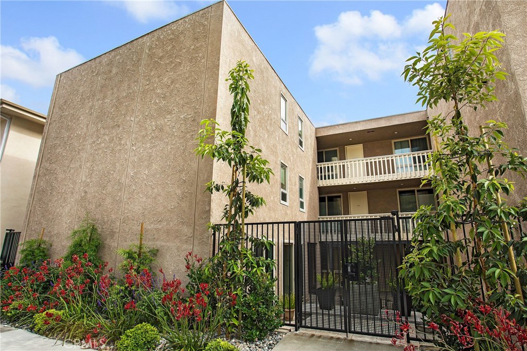 Front of Building on the PCH side - 530 Cliff Drive 304, Laguna Beach CA 92651 - photo 1