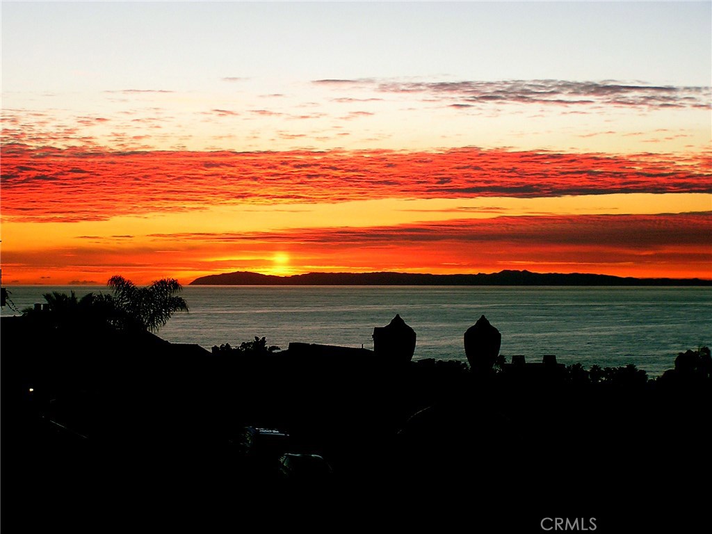 530 Temple Hills Drive, Laguna Beach CA 92651 - photo 1