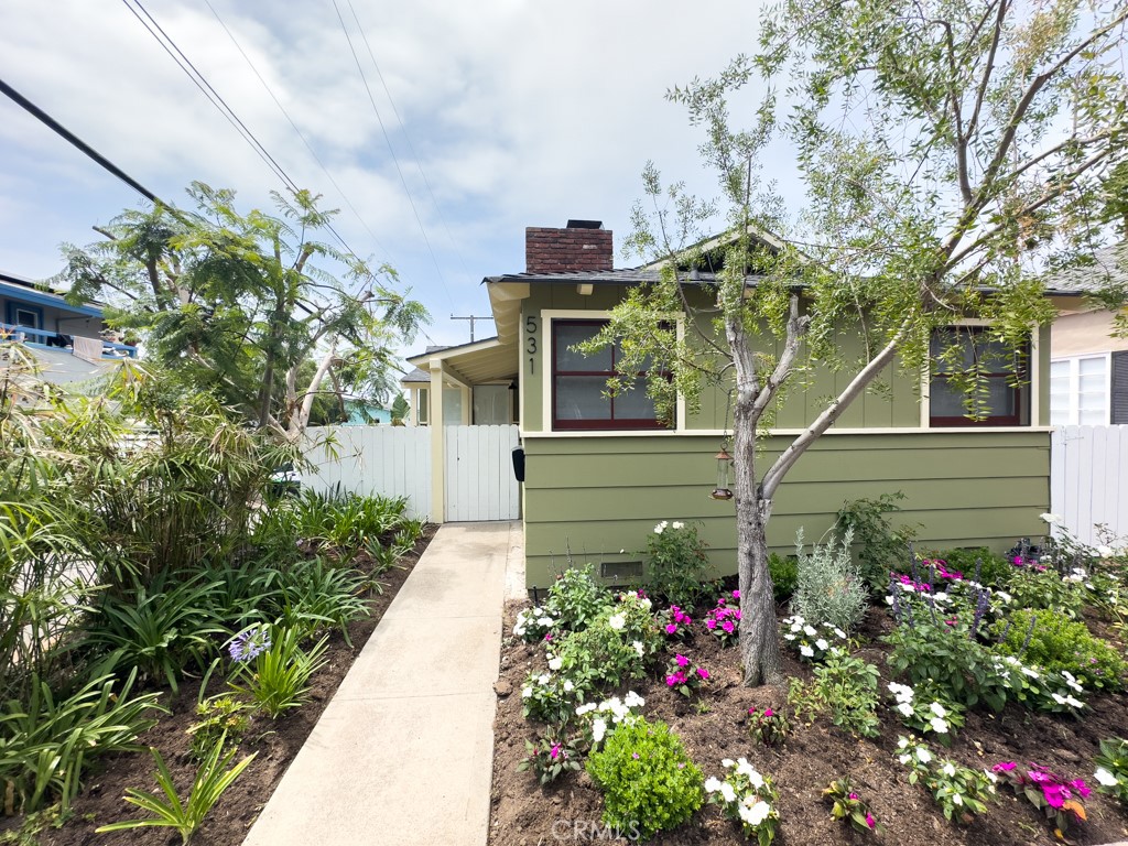 Beautiful Beach Cottage with Manicured Garden - 531 Monterey Drive, Laguna Beach CA 92651 - photo 1