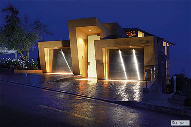 Stunning entry way at night. - 533 ALTA VISTA Way, Laguna Beach CA 92651 - photo 1