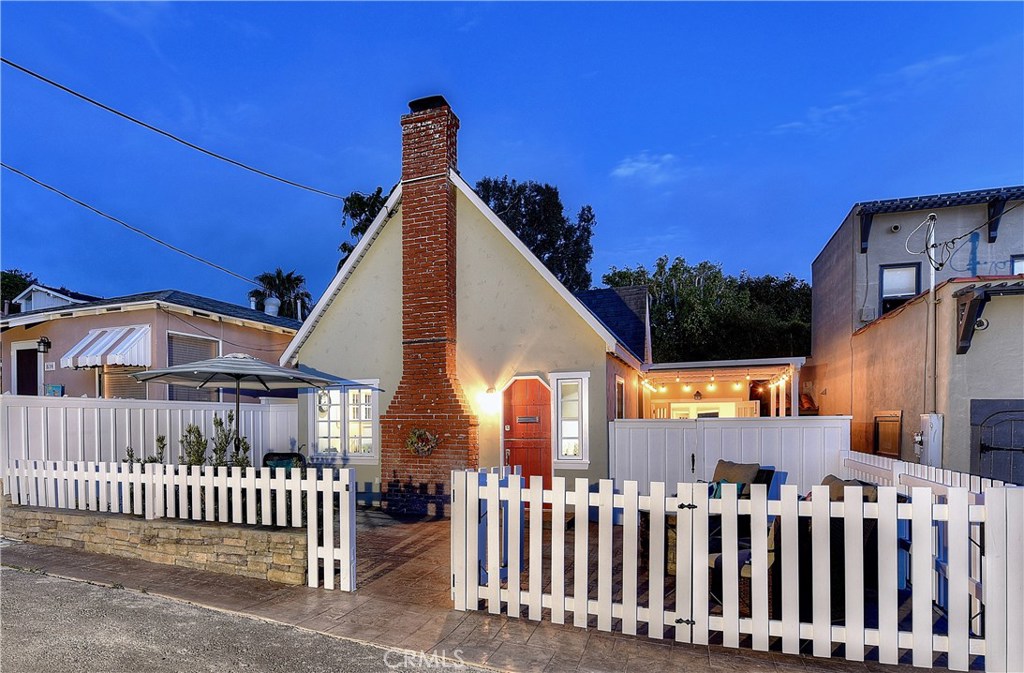 533 Lombardy Lane, Laguna Beach CA 92651 - photo 1