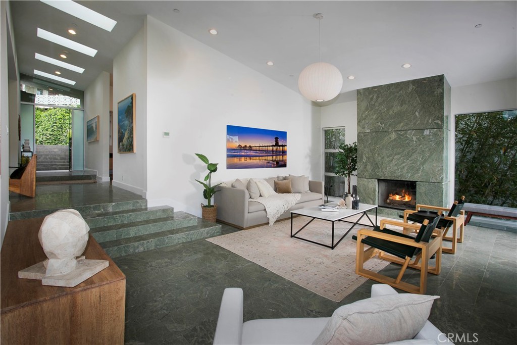 533 Temple Hills Drive, Laguna Beach CA 92651 - photo 4