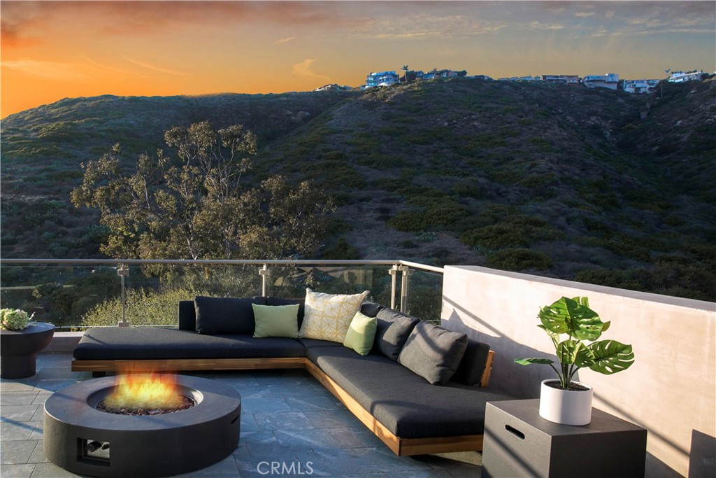 533 Temple Hills Drive, Laguna Beach CA 92651 - photo 17