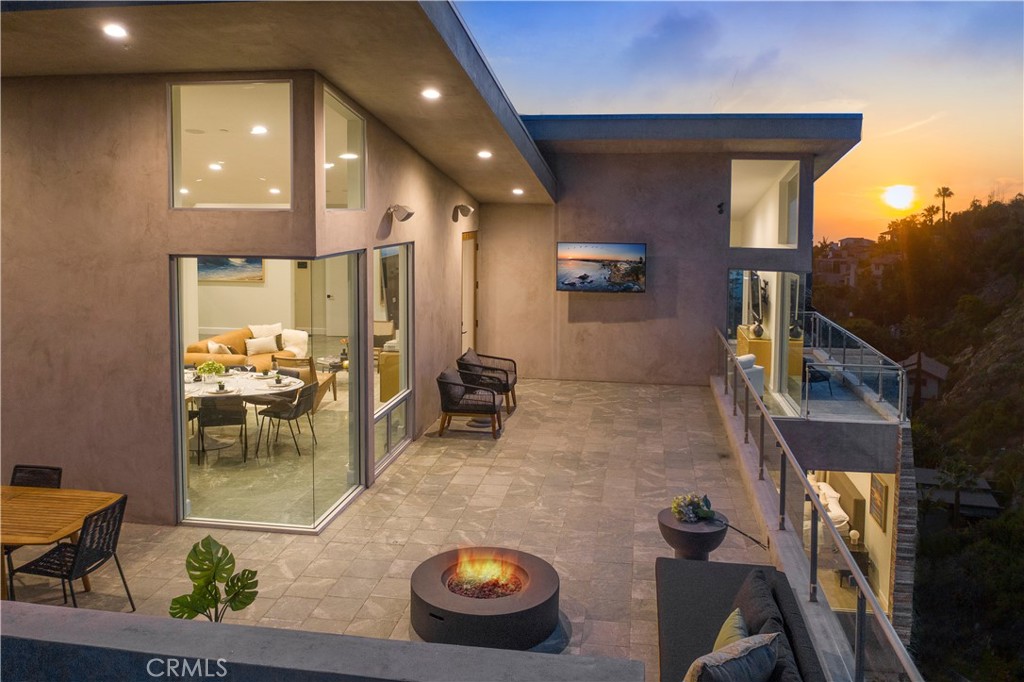 533 Temple Hills Drive, Laguna Beach CA 92651 - photo 18