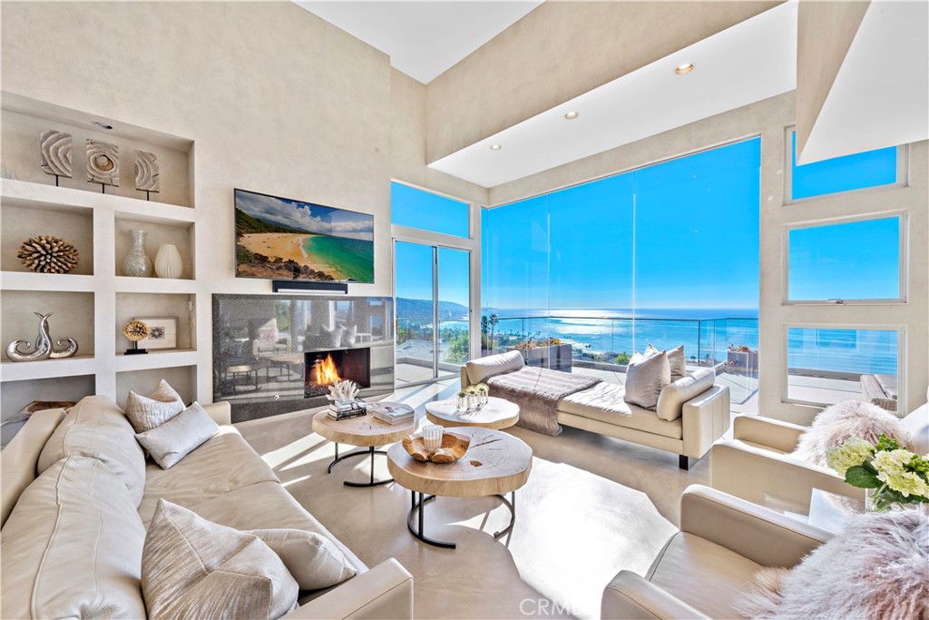 535 Dunnegan Drive, Laguna Beach CA 92651 - photo 1