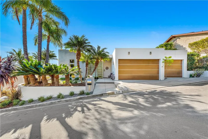 535 Dunnegan Drive, Laguna Beach