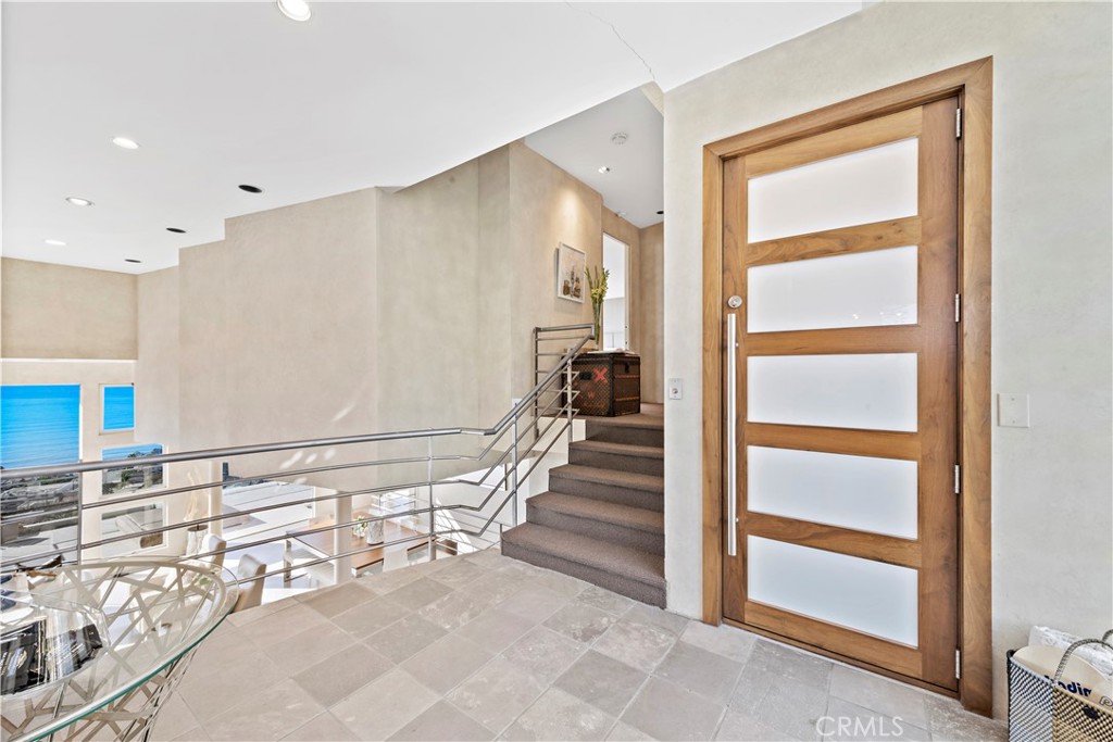 535 Dunnegan Drive, Laguna Beach CA 92651 - photo 4