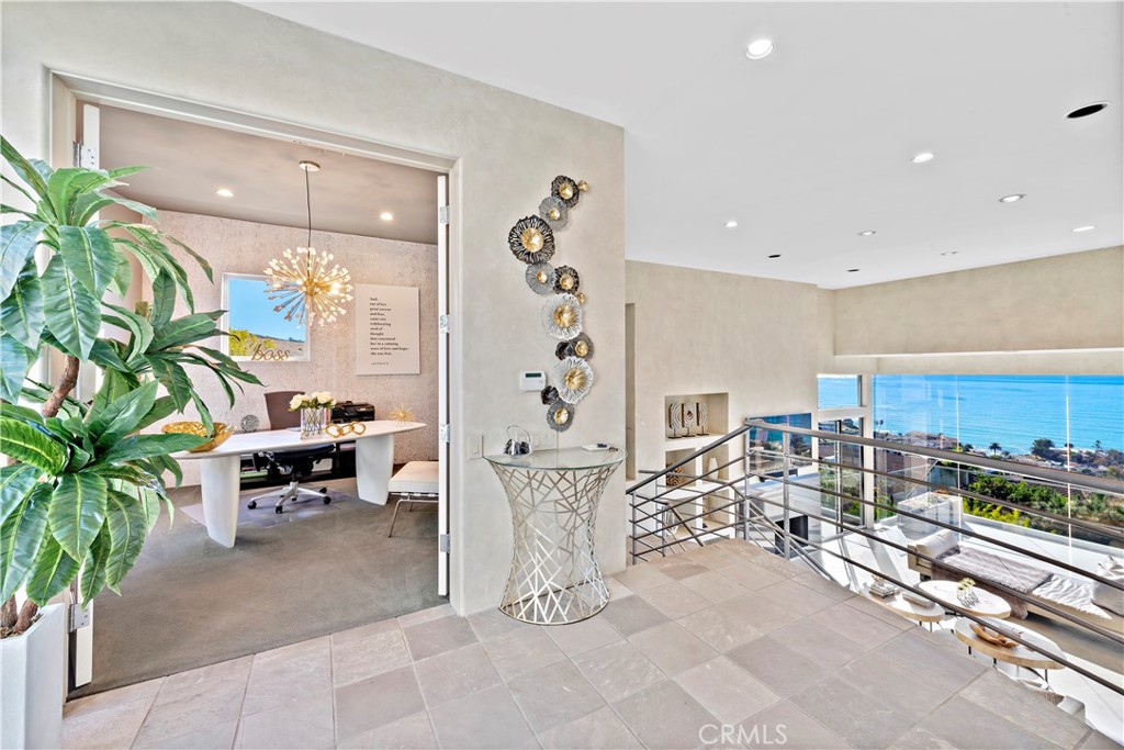 535 Dunnegan Drive, Laguna Beach CA 92651 - photo 5