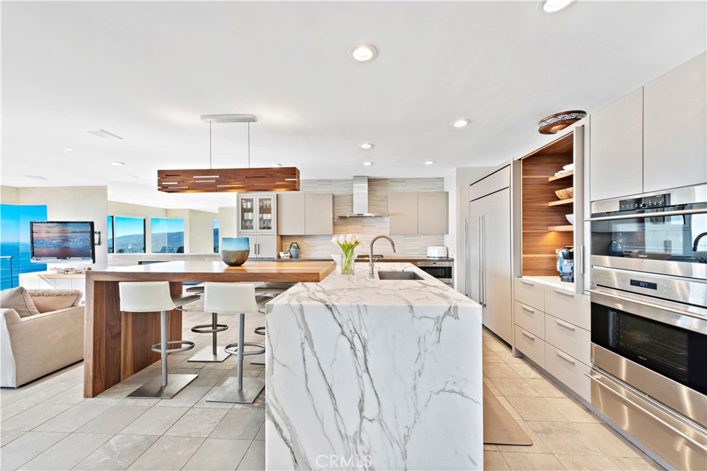 535 Dunnegan Drive, Laguna Beach CA 92651 - photo 20