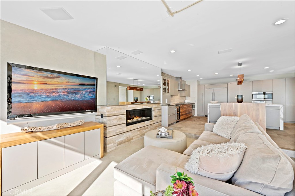 535 Dunnegan Drive, Laguna Beach CA 92651 - photo 26