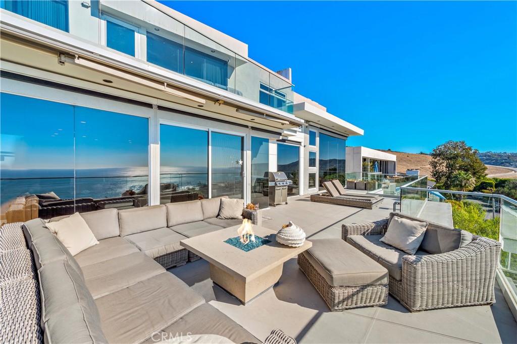 535 Dunnegan Drive, Laguna Beach CA 92651 - photo 27