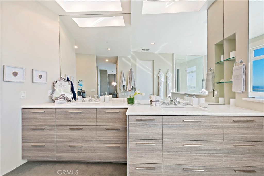 535 Dunnegan Drive, Laguna Beach CA 92651 - photo 37