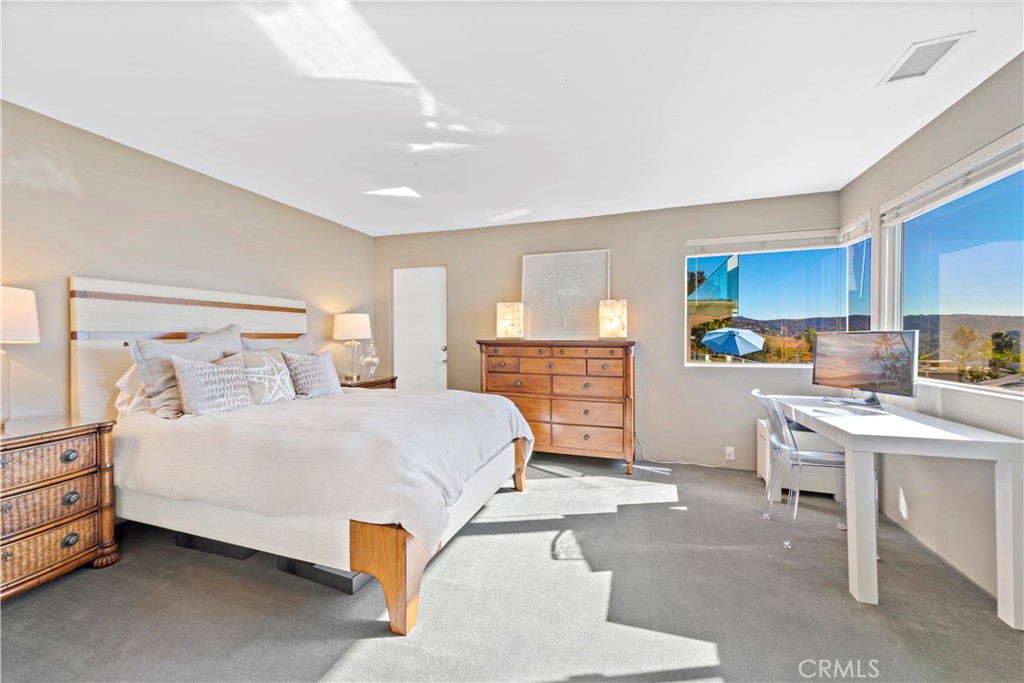 535 Dunnegan Drive, Laguna Beach CA 92651 - photo 52