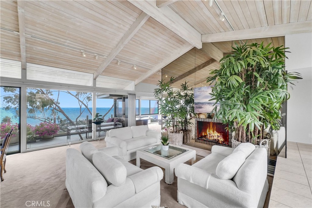 537 Dunnegan Place, Laguna Beach CA 92651 - photo 1