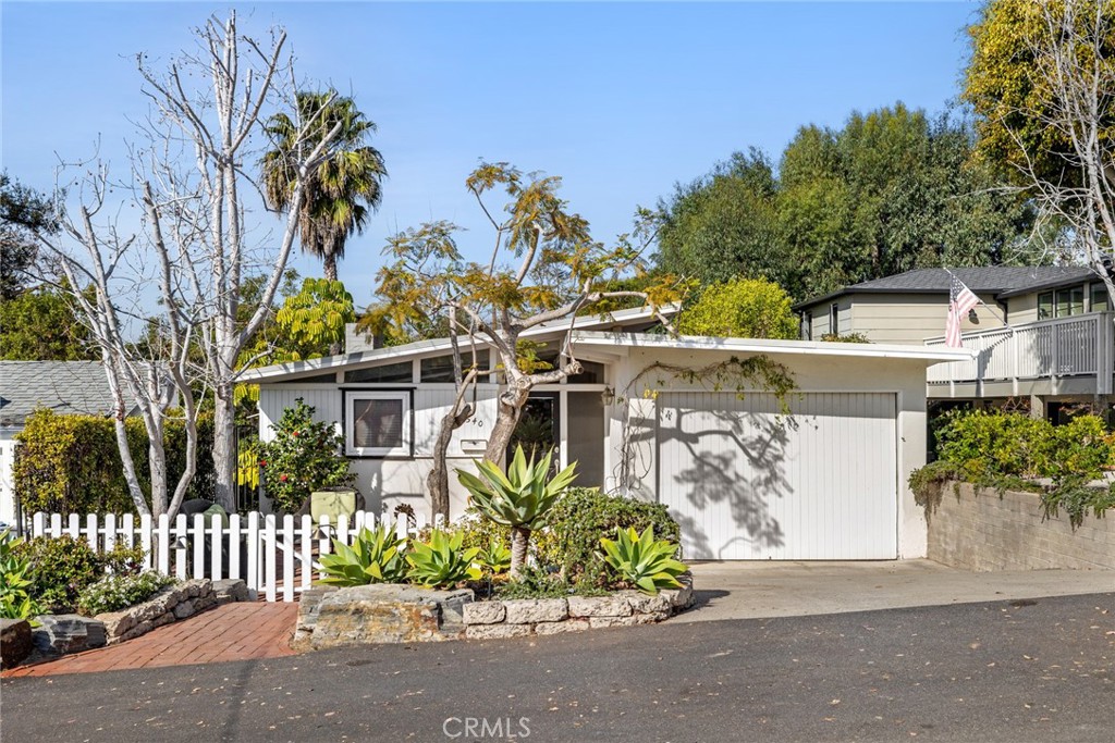 540 Oak Street, Laguna Beach CA 92651 - photo 1