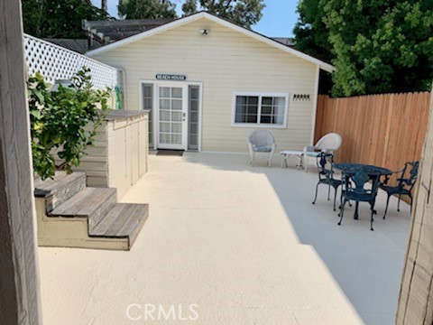 DARLING VILLAGE LOCATION COTTAGE - 541 OAK ST, Laguna Beach CA 92651 - photo 1