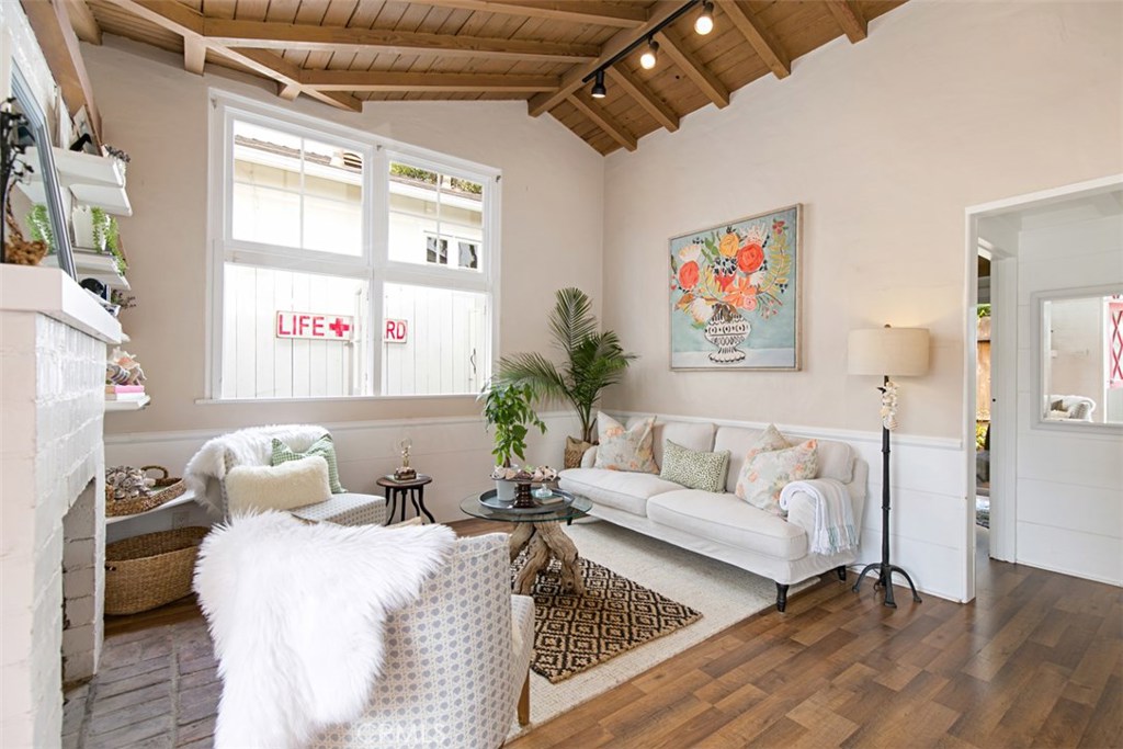 545 Lombardy Lane, Laguna Beach CA 92651 - photo 1