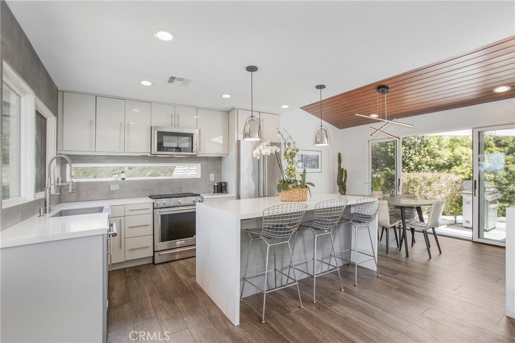 546 Temple Hills, Laguna Beach CA 92651 - photo 7