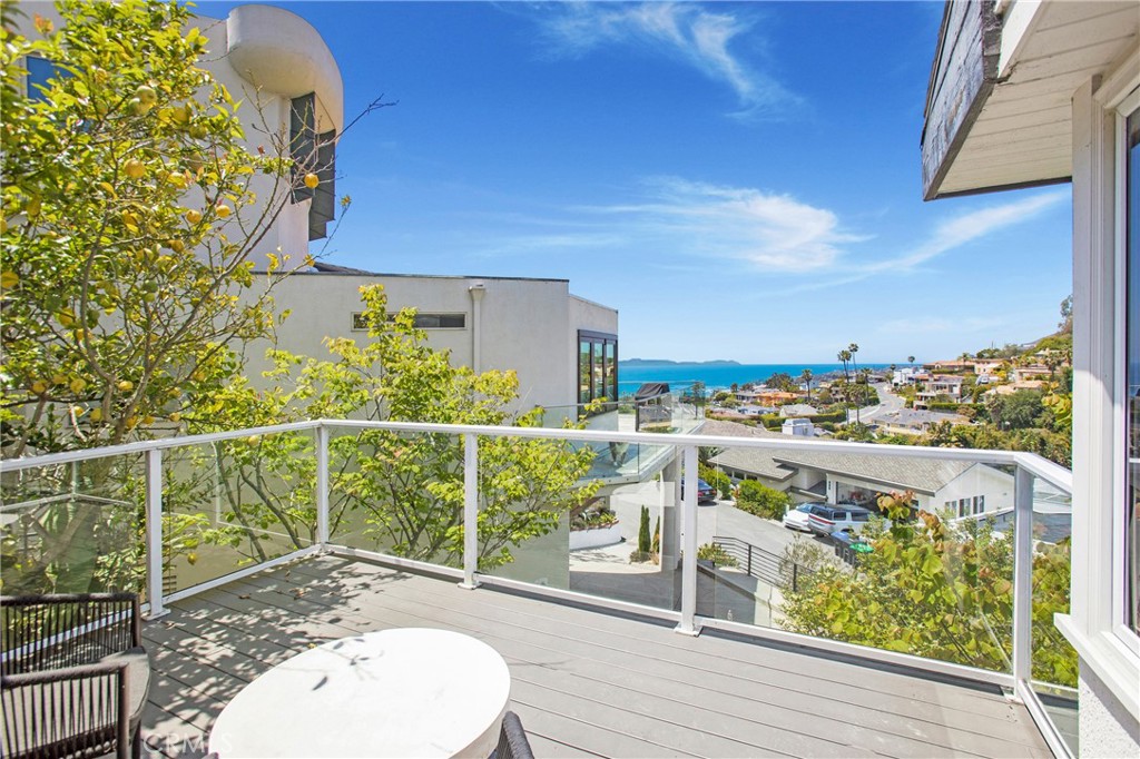 546 Temple Hills, Laguna Beach CA 92651 - photo 11