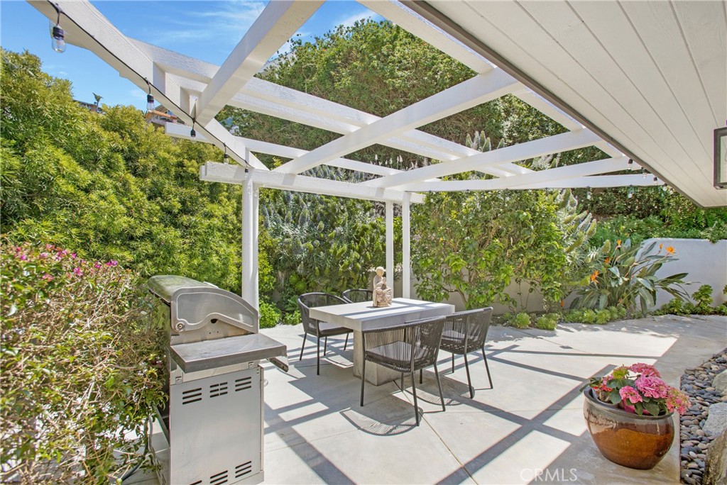 546 Temple Hills, Laguna Beach CA 92651 - photo 14