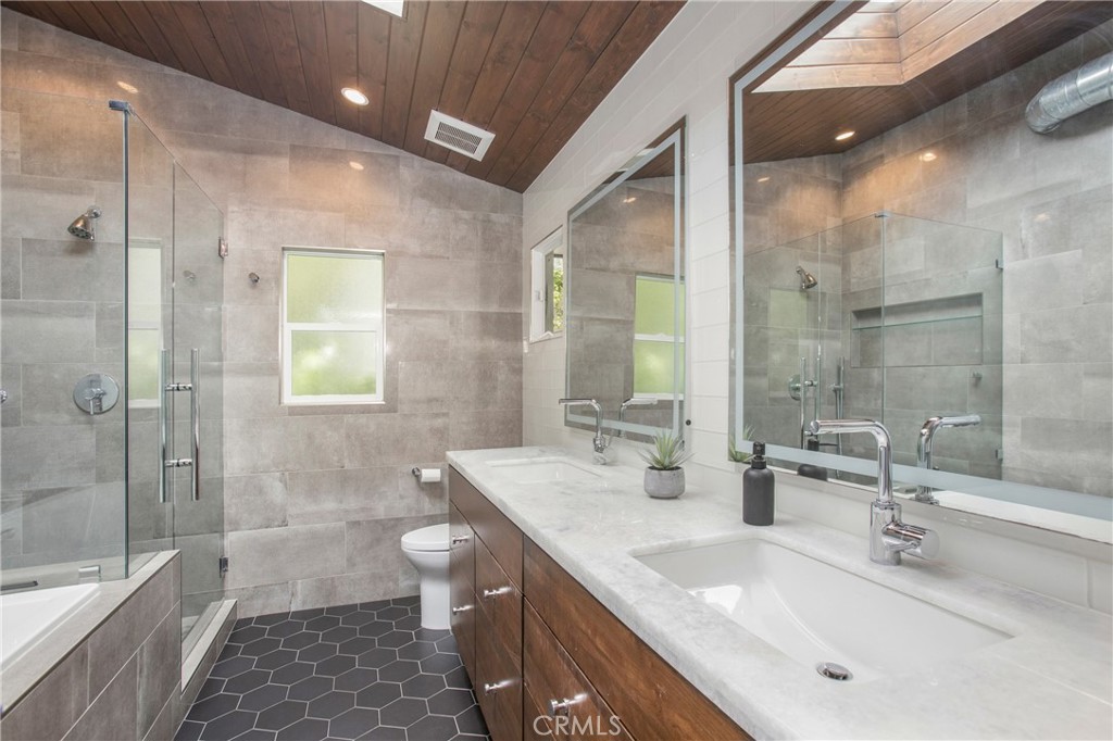 546 Temple Hills, Laguna Beach CA 92651 - photo 18