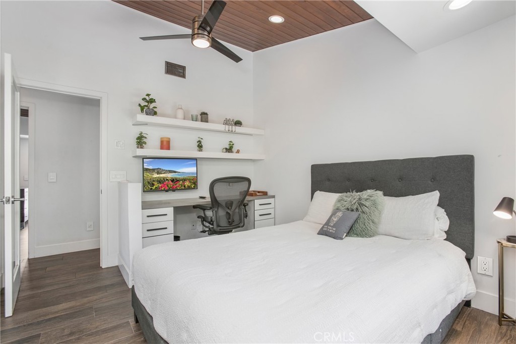 546 Temple Hills, Laguna Beach CA 92651 - photo 23