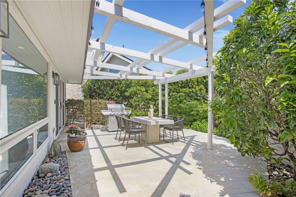 546 Temple Hills, Laguna Beach CA 92651 - photo 26