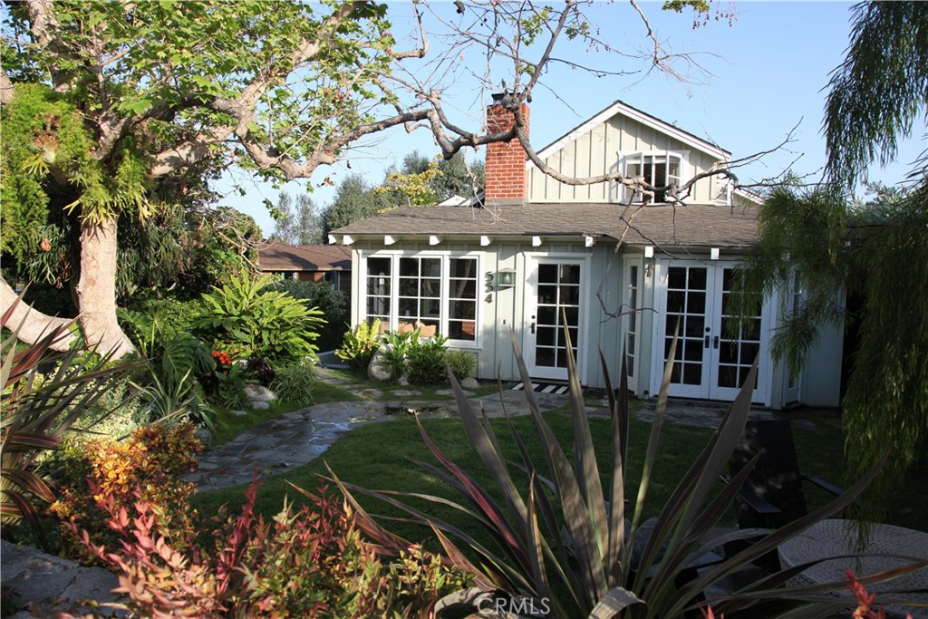 554 Oak Street, Laguna Beach CA 92651 - photo 1