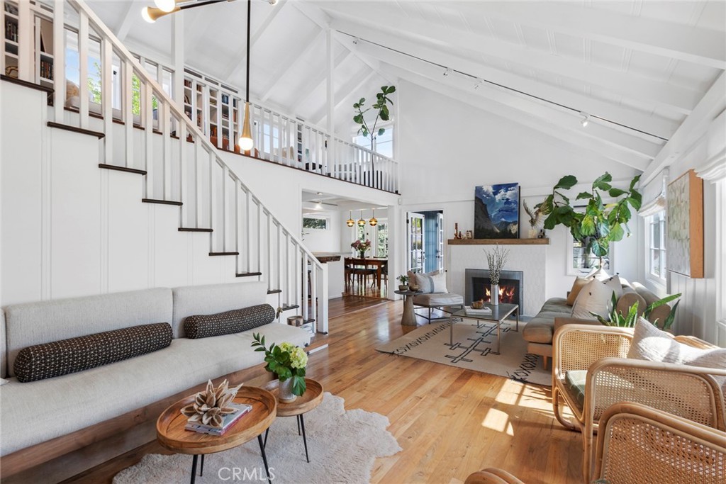 554 Oak Street, Laguna Beach CA 92651 - photo 1