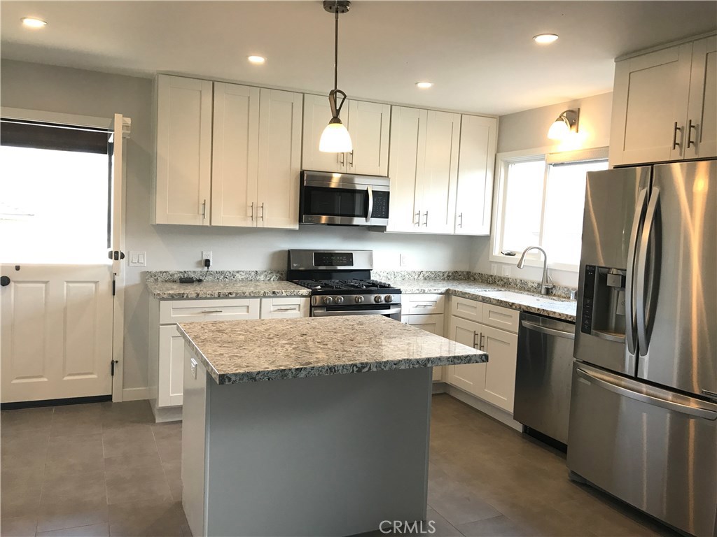 554 Ramona Avenue, Laguna Beach CA 92651 - photo 1