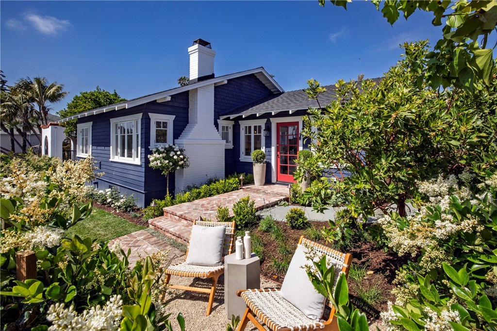 Beautiful beach compound in the heart of Laguna Beach! - 556 Through Street, Laguna Beach CA 92651 - photo 1