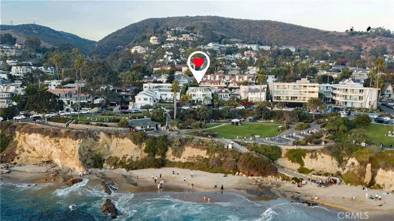 558 Cliff Drive, Laguna Beach, CA 92651