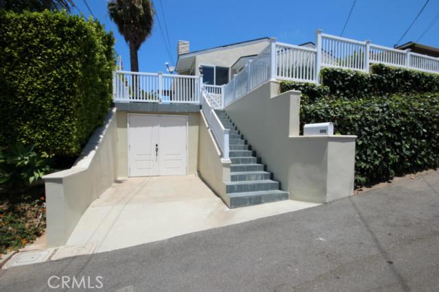 Front of property at 560 Graceland - 560 Graceland Drive Back, Laguna Beach CA 92651 - photo 1